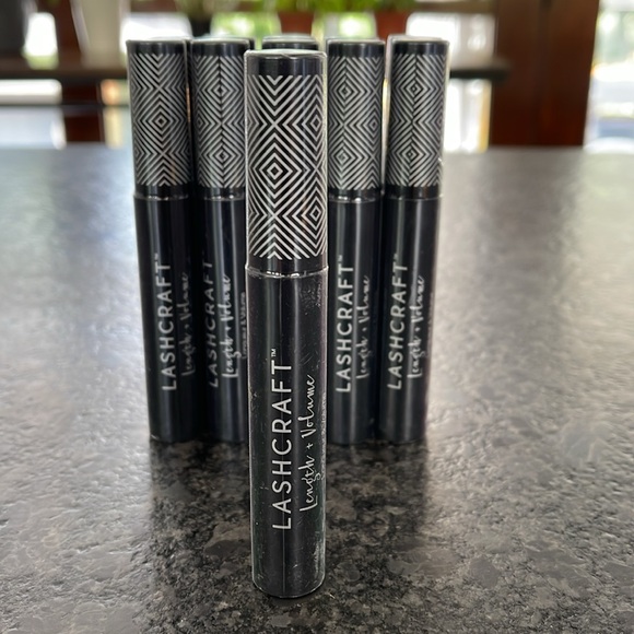 Sephora Lashcraft Length & Volume Mascara in black - Picture 3 of 4